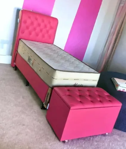 Cama Solteiro Rosa com Baú e Cabeceira Estofada