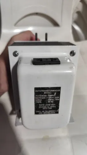 Autotransformador Bivolt 1500VA - 120/220V