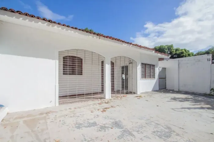 Casa para locação com 4 quartos em Santo Amaro
