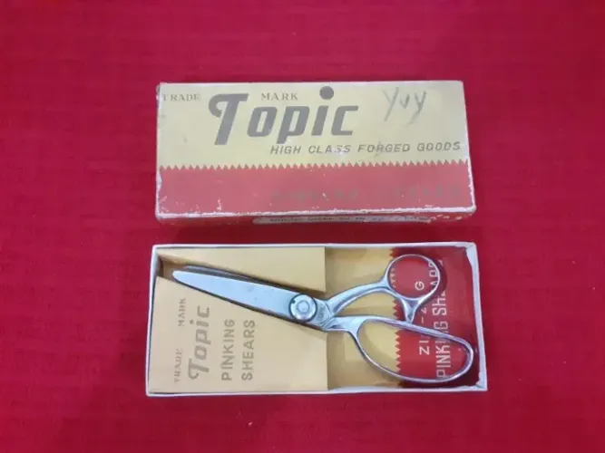 Tesoura Picotar Topic Japão