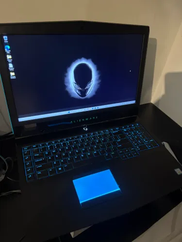 Alienware R5 17 GTX 1070 16GB RAM SSD 256GB 1TB HD