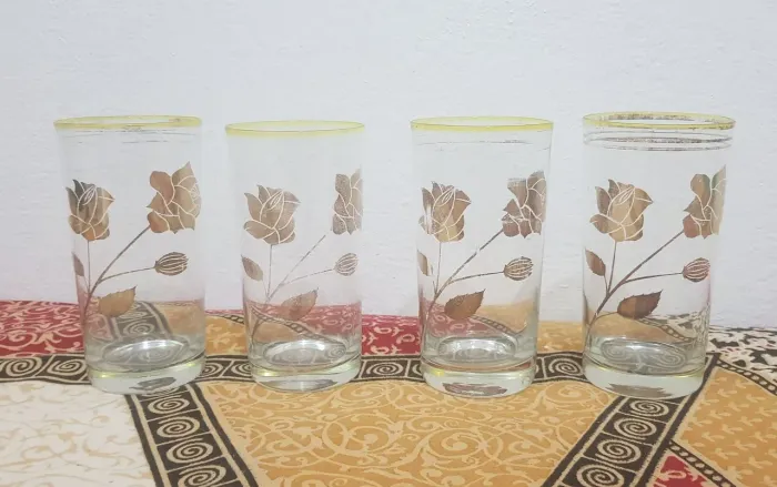 Copos antigos em vidro cristal c/ listras e floral dourado