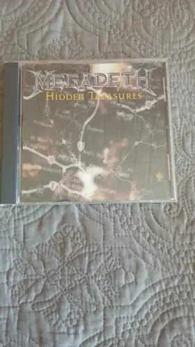 CD Megadeth Hidden Treasures importado semi novo.
