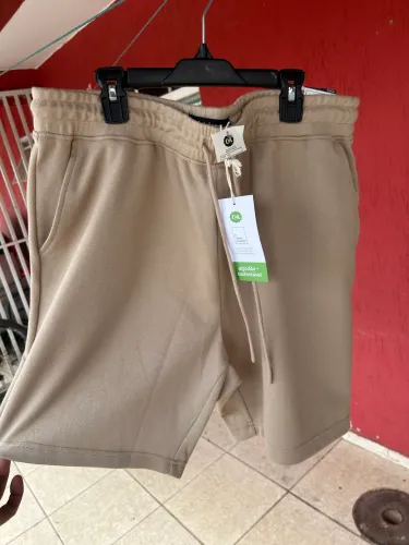 Shorts Clock House novo GG
