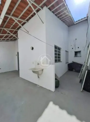 CASA NO CONDOMÍNIO SAN MARINO