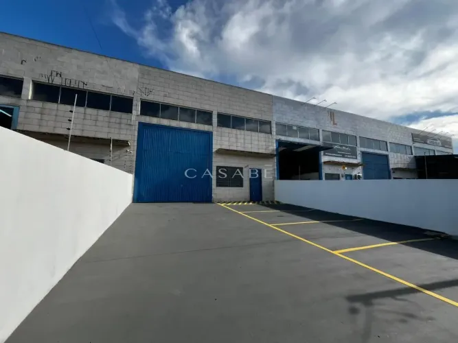 Pavilhão comercial para locação em Gravataí