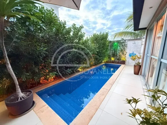 Linda casa em condomínio no Recreio dos Bandeirantes, RJ: 4 quartos, 3 suítes, 5 banheiros