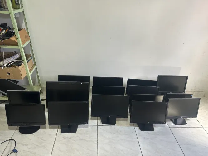 Monitor 19 hd novo na caixa com hdmi e cabos 3500,0 usado 300,00