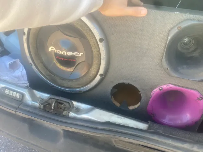 Som automotivo Trio
