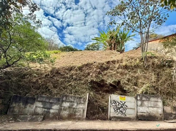 Lote Bairro - Comiteco/Mangabeiras