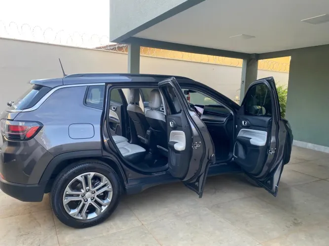 Jeep Compass Long. T270 1.3 TB 4X2 Flex AUT 2022