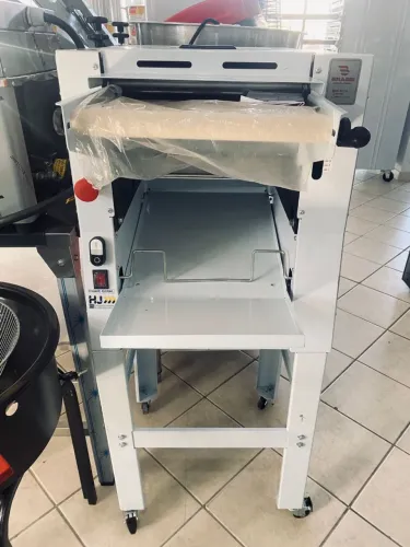 NZ. Modeladora de pão BRAESI 