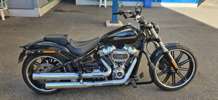 Harley Breakout 2022 com 6000km