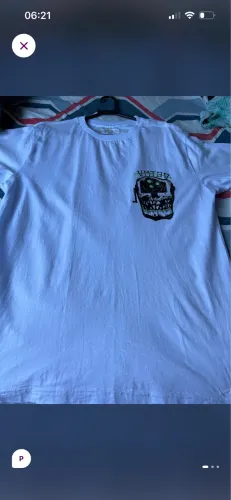 Camiseta vomit3d Coraline