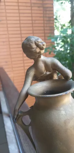 mulher nua art noveau em art noveau