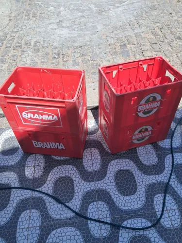 Caixas de cerveja Brahma em excelente estado