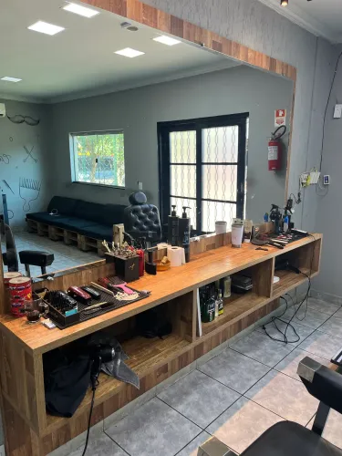 BANCADA BARBEARIA + ESPELHO