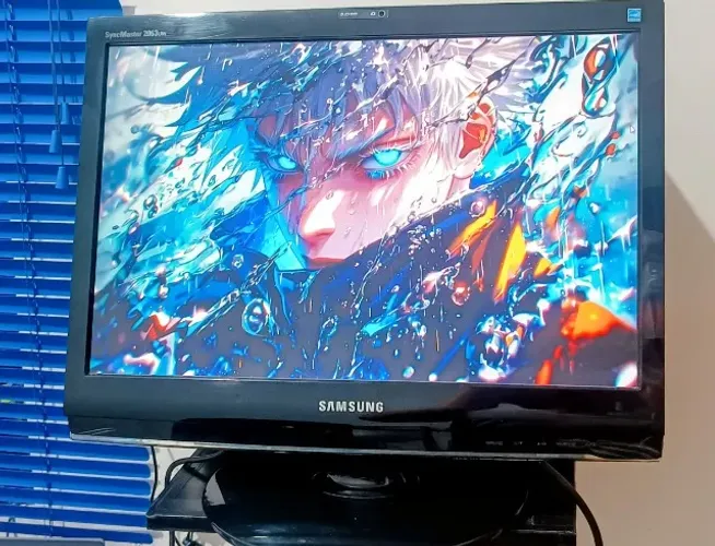  Monitor 20 Sync | VGA, DVi, USBs | com Cabos e Webcam Integrada