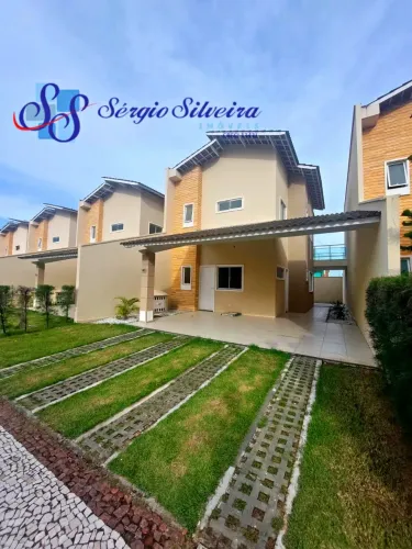 Excelente casa em condomínio fechado no Eusébio com 3 suítes.