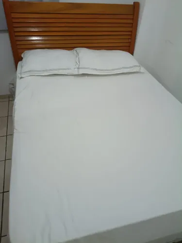 Cama de casal madeira, jatobá