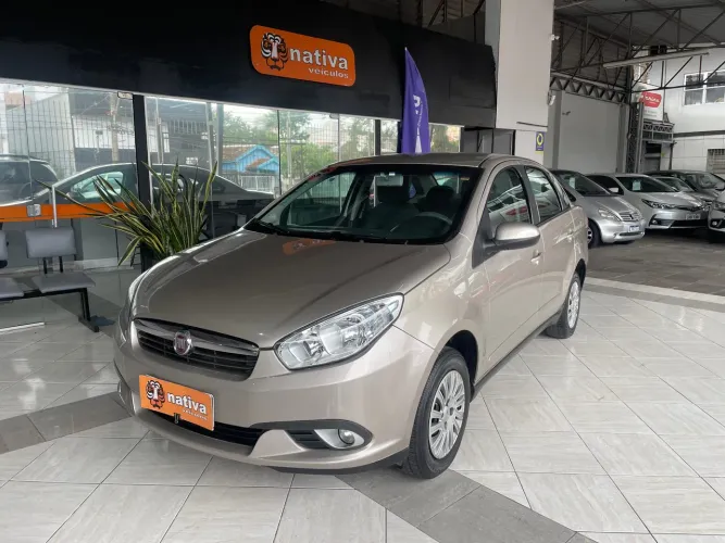Fiat Siena Attractive 1.4 Fire Flex 8V 4P 2013