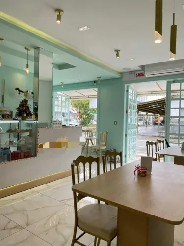 Cafeteria a venda, pronta para operação, no centro de Balneário Camboriu