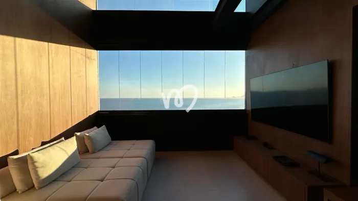 COBERTURA DUPLEX EXCLUSIVA NA PRAIA DA BARRA DA TIJUCA