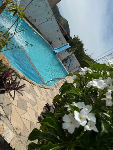 Salão de festa com piscina em senador Vasconcelos entre Bangu e Campo Grande 