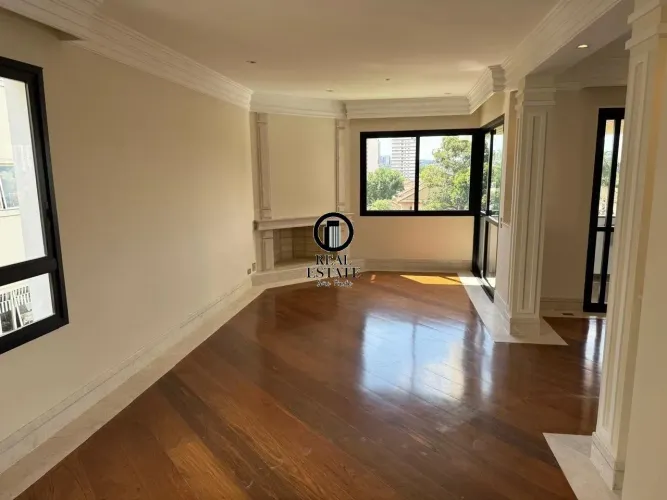 Apartamento á Venda 216m², 3 Quartos sendo 3 Suites e 3 Vagas - Brooklin
