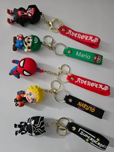 1 chaveiro colecionavel, escolha o seu