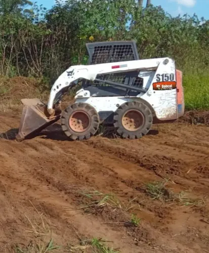Mini Carregadeira Bobcat S150 