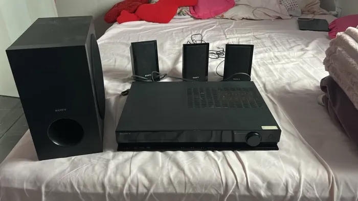 Home Theater Sony HBD-TZ210 + 3 caixas acústicas originais