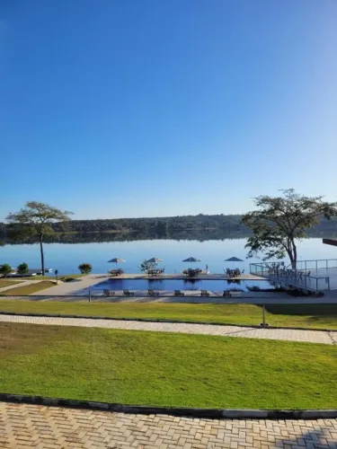 LOTE NO CONDOMÍNIO BALNEÁRIO DO LAGO - CARMO DO CAJURU/MG 420 m²