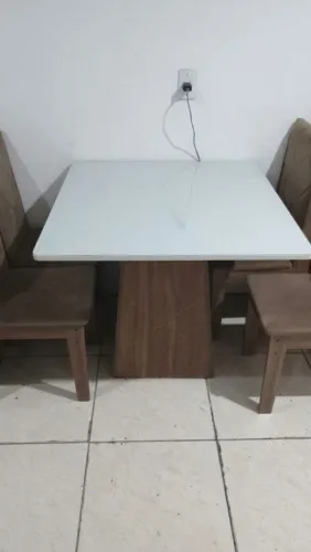 Mesa 4 cadeiras