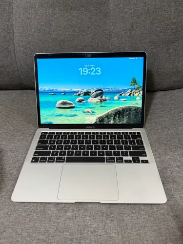 MacBook Air 8gb, SSD 256gb, bateria próximo de 100%