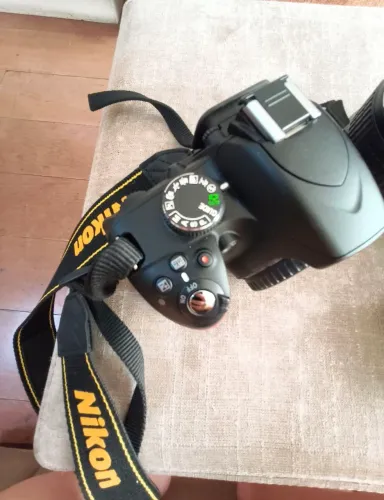 Câmera Nikon D3200 completa com tripé em perfeito estado