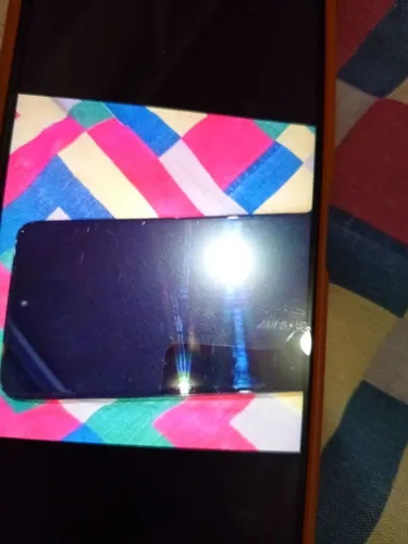Vendo celular novo na caixa 2 meses de uso com nota fiscal carregador Moto G17