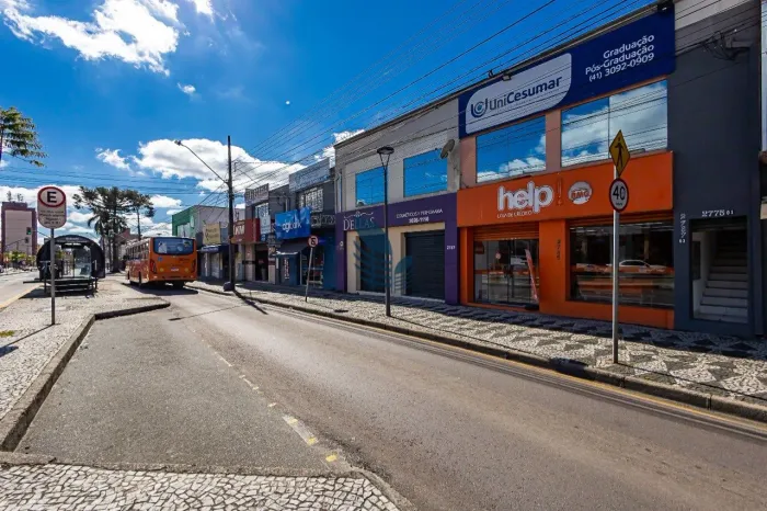 Sala comercial para alugar na Avenida Winston Churchill - SobreLoja.
