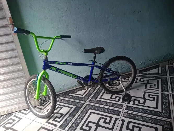 BICICLETA PRA CRIANÇA DE 7 PRA FRENTEE