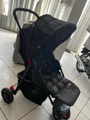 Carrinho de bebê cosco