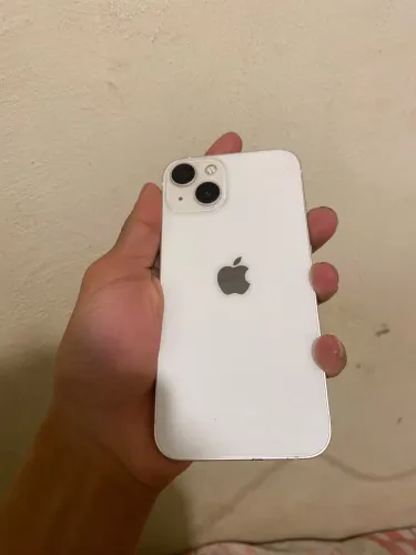 iPhone 13 128GB bem conservado