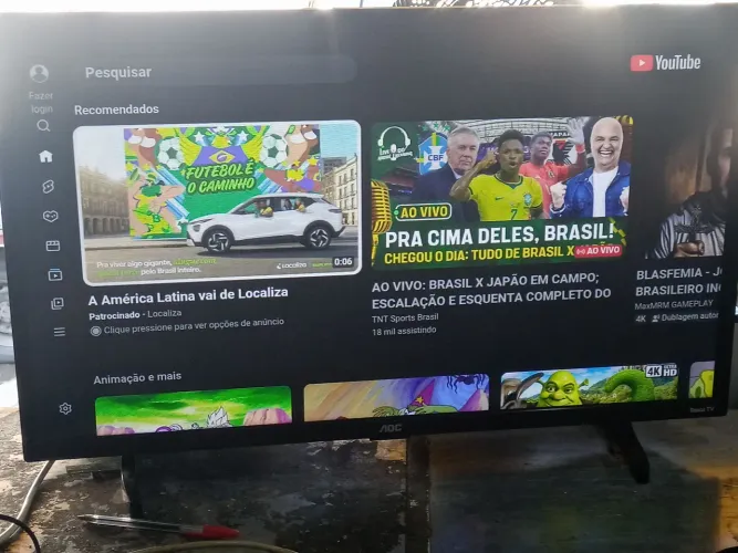 Smartv 32 Polegadas Roku Tv semi nova 