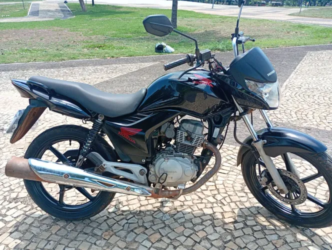 Titã pintura impecável e impecável