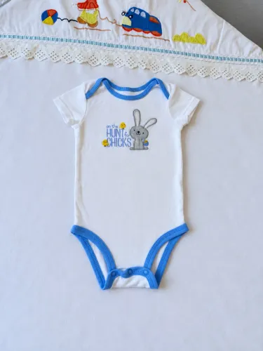 Roupas de bebê ?
