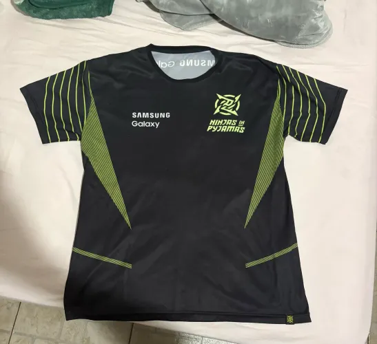 CAMISETA NIP GAMING RAINBOW SIX 2021 MUZI
