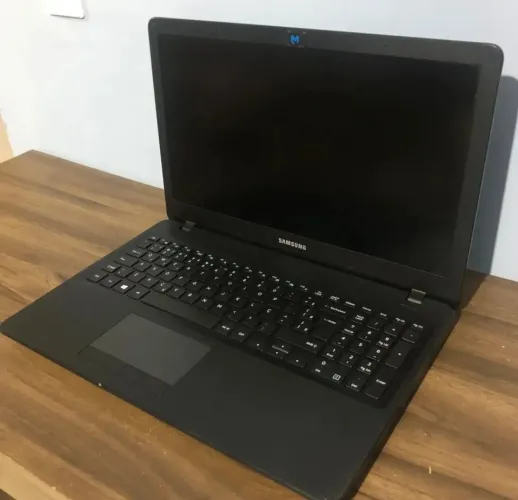 Notebook Samsung ddr4 com SSD 120 gigas.