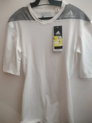 Camisas ADIDAS de Compressão Corrida Running Techfit BRANCA (NOVA ainda com etiqueta)