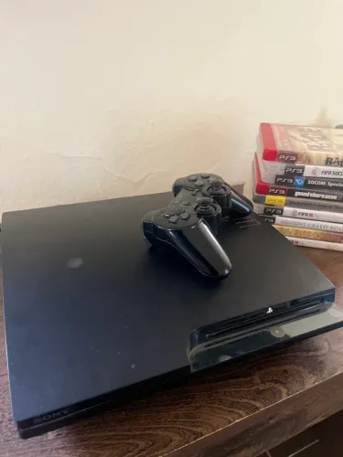 PS3 Slim Desbloqueado + 2 Controles + 10 Jogos Físicos (Kit Completo)
