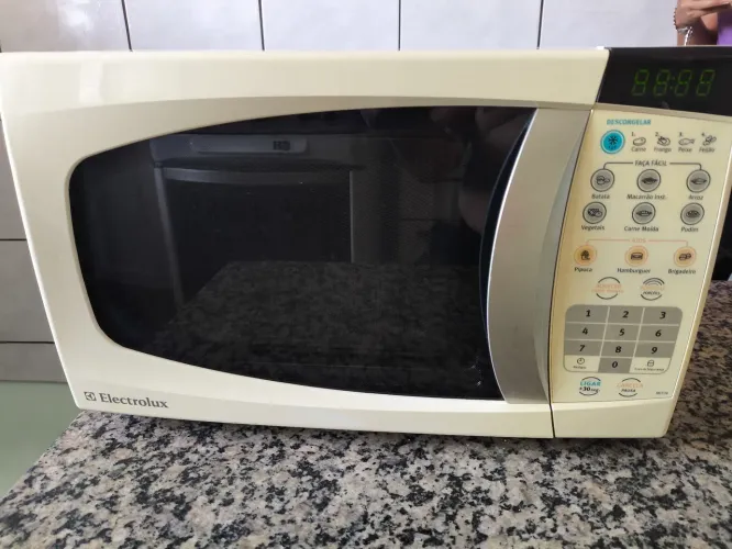 Microondas Electrolux 18l. 127v.