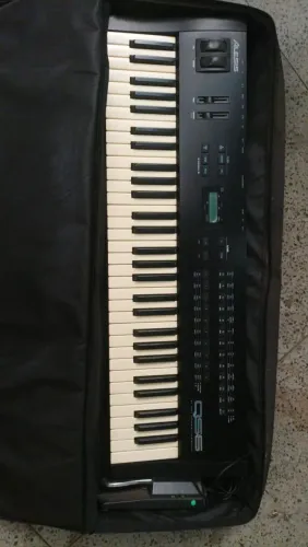 Teclado sintetizador Alesis QS6